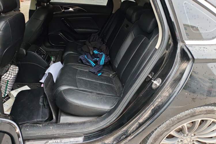 Used Zotye Z700 2016 1.8T DCT Elegant Version Left Rear Seat