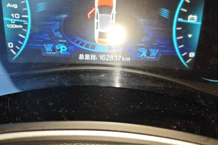 Used Zotye Z700 2016 1.8T DCT Executive Edition Odometer Close Up