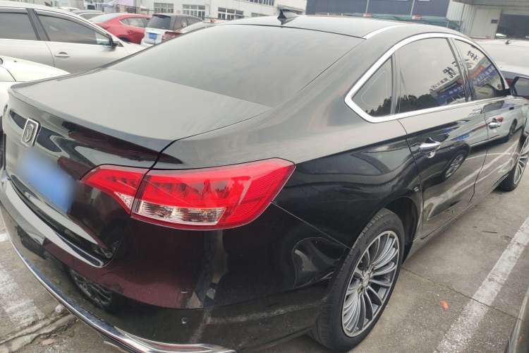 Used Zotye Z700 2016 1.8T DCT Elegant Version Rear Right 45 Deg