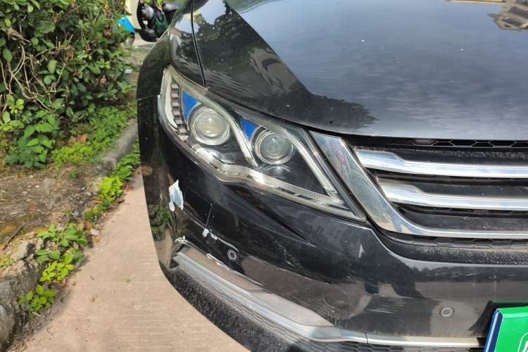 Used Zotye Z700 2016 1.8T DCT Prestige Edition Right Front Headlight