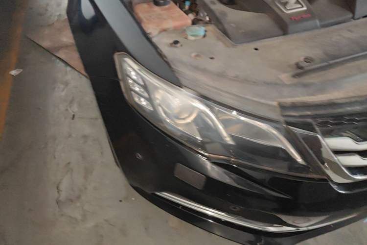 Used Zotye Z700 2016 1.8T Manual Elegant Model Right Front Headlight