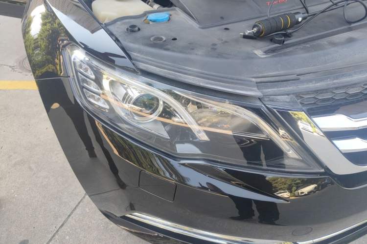Used Zotye Z700 2016 1.8T Manual Luxury Model Right Front Headlight