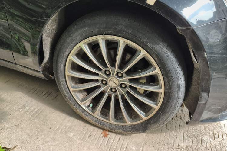 Used Zotye Z700 2016 1.8T DCT Prestige Edition Right Front Wheel Hub