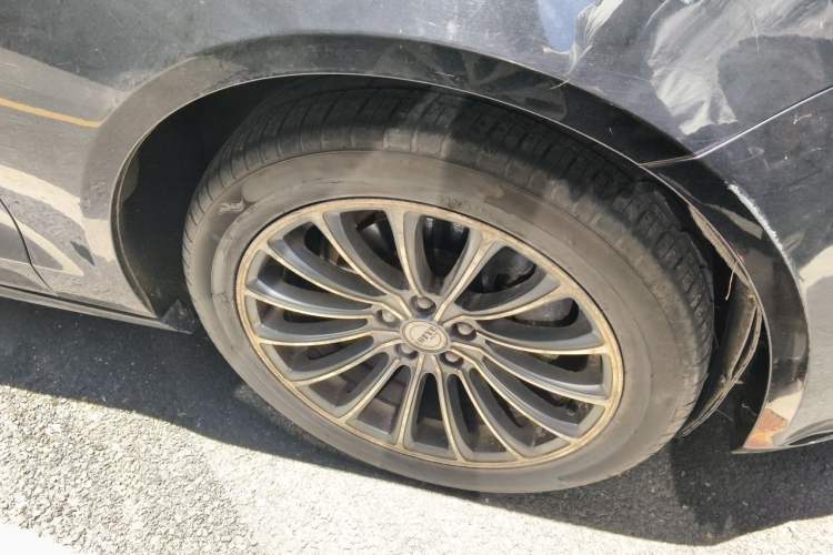 Used Zotye Z700 2016 1.8T Manual Luxury Model Right Front Wheel Hub
