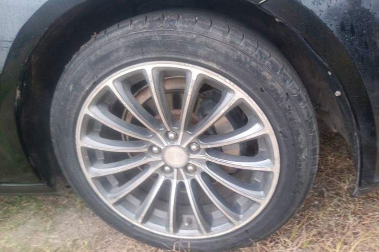 Used Zotye Z700 2016 1.8T DCT Prestige Edition Right Front Wheel Hub