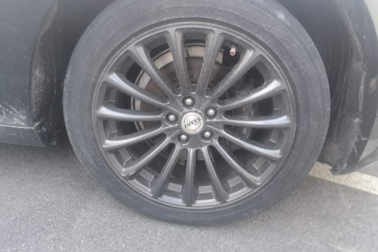 Used Zotye Z700 2016 1.8T Manual Elegant Model Right Front Wheel Hub