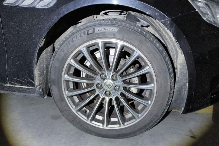 Used Zotye Z700 2016 1.8T DCT Elegant Version Right Front Wheel Hub