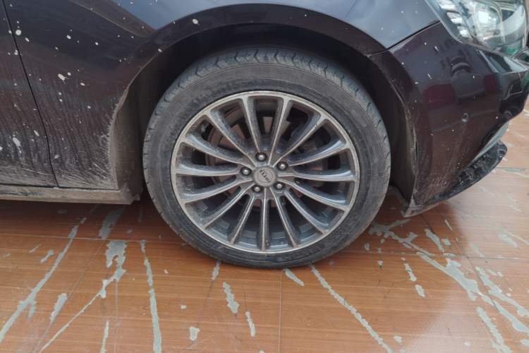 Used Zotye Z700 2016 1.8T Manual Elegant Model Right Front Wheel Hub