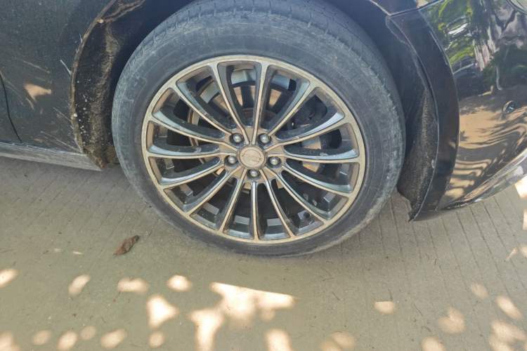 Used Zotye Z700 2016 1.8T DCT Elegant Version Right Front Wheel Hub