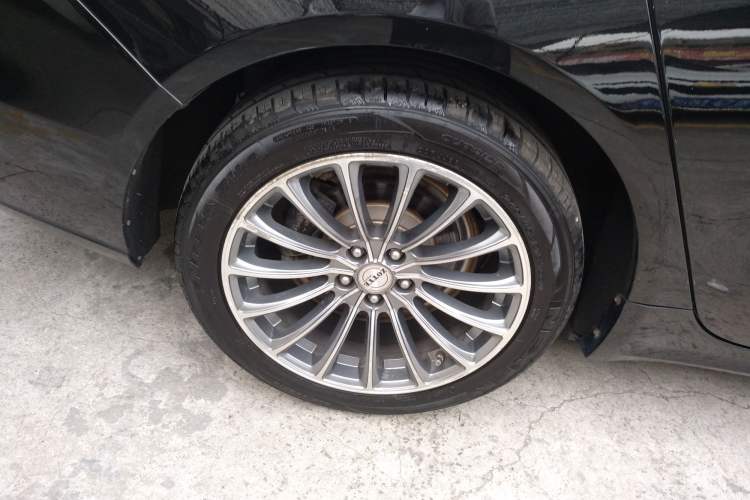 Used Zotye Z700 2016 1.8T Manual Elegant Model Right Rear Wheel Hub