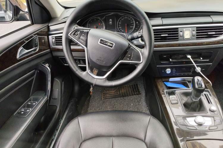 Used Zotye Z700 2016 1.8T Manual Luxury Model Steering Wheel