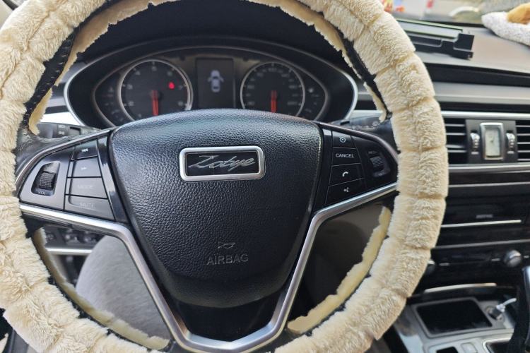 Used Zotye Z700 2016 1.8T DCT Elegant Version Steering Wheel