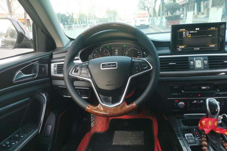 Used Zotye Z700 2016 1.8T DCT Prestige Edition Steering Wheel