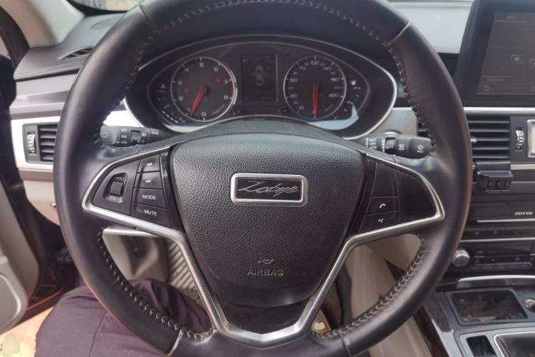 Used Zotye Z700 2016 1.8T Manual Elegant Model Steering Wheel