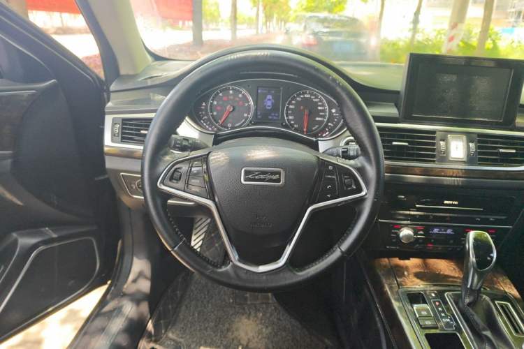 Used Zotye Z700 2016 1.8T DCT Elegant Version Steering Wheel