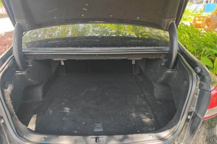 Used Zotye Z700 2016 1.8T DCT Elegant Version Trunk
