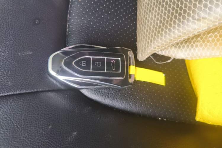 Used Zotye Z700 2016 1.8T Manual Luxury Model Vehicle Key