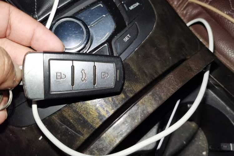 Used Zotye Z700 2016 1.8T DCT Elegant Version Vehicle Key