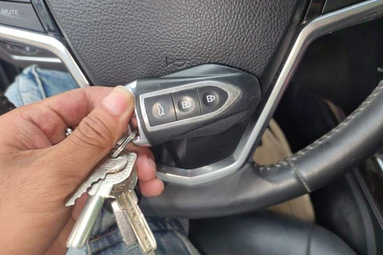 Used Zotye Z700 2016 1.8T Manual Elegant Model Vehicle Key