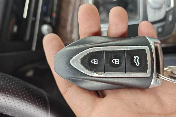 Used Zotye Z700 2016 1.8T Manual Luxury Model Vehicle Key