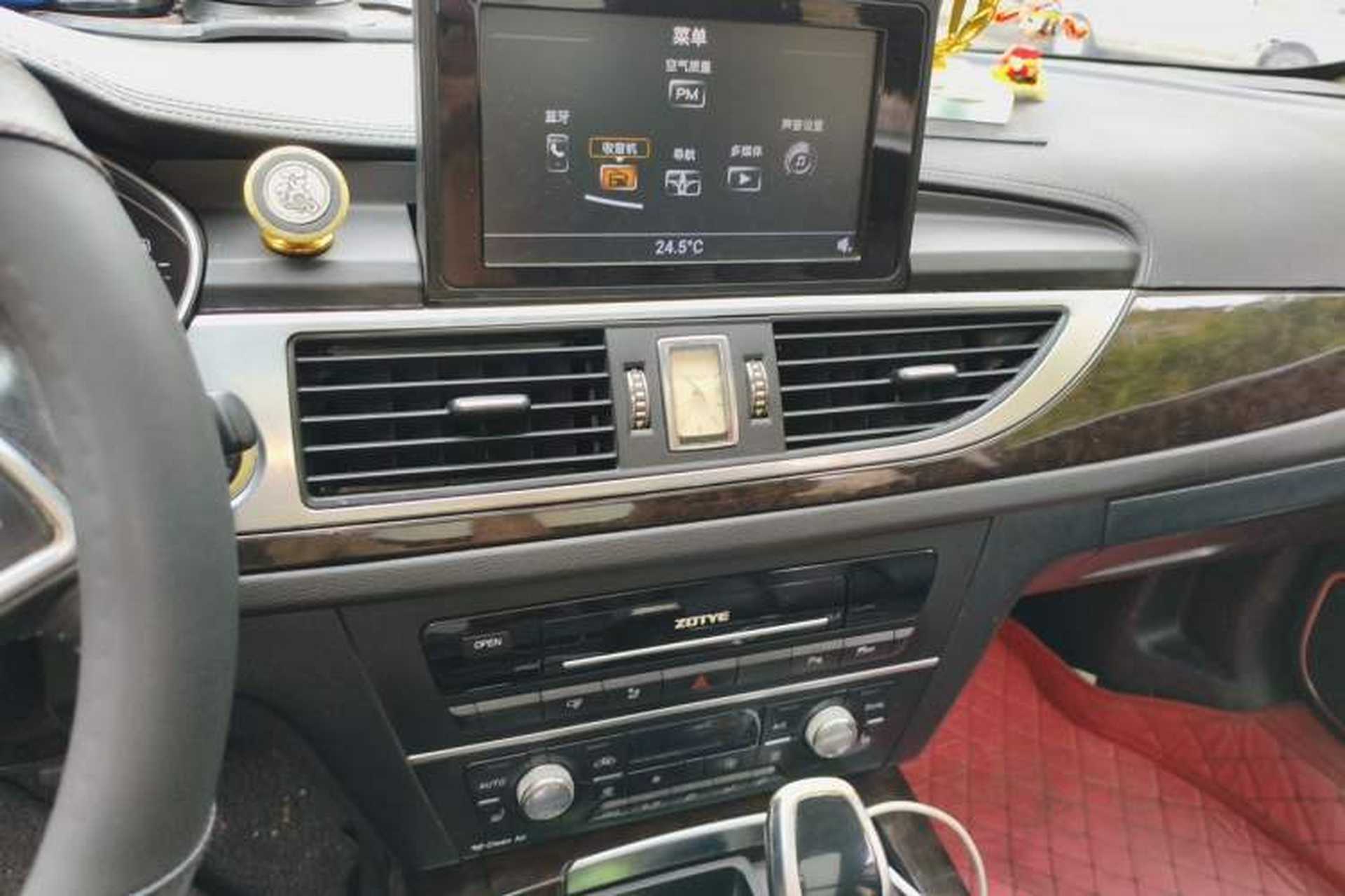 Used Zotye Z700 2016 1.8T DCT Prestige Edition Audio And AC Panel