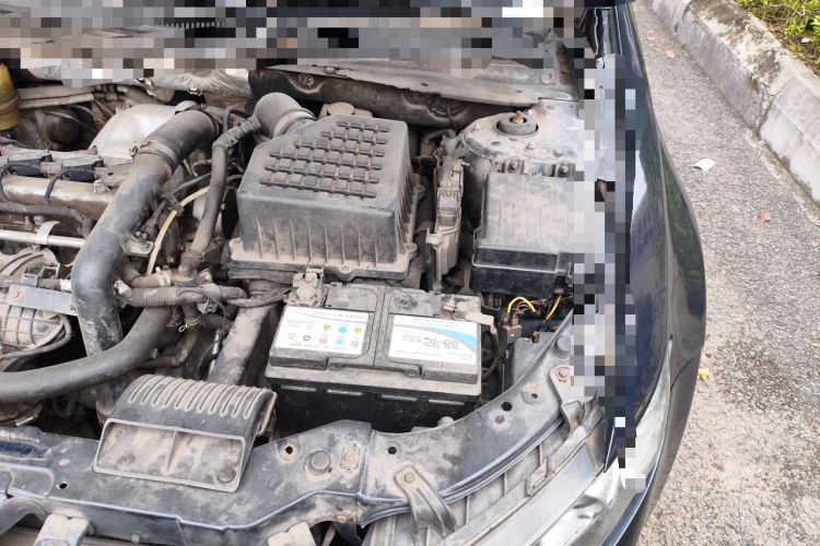 Used Zotye Z700 2016 1.8T DCT Prestige Edition Engine Bay Left