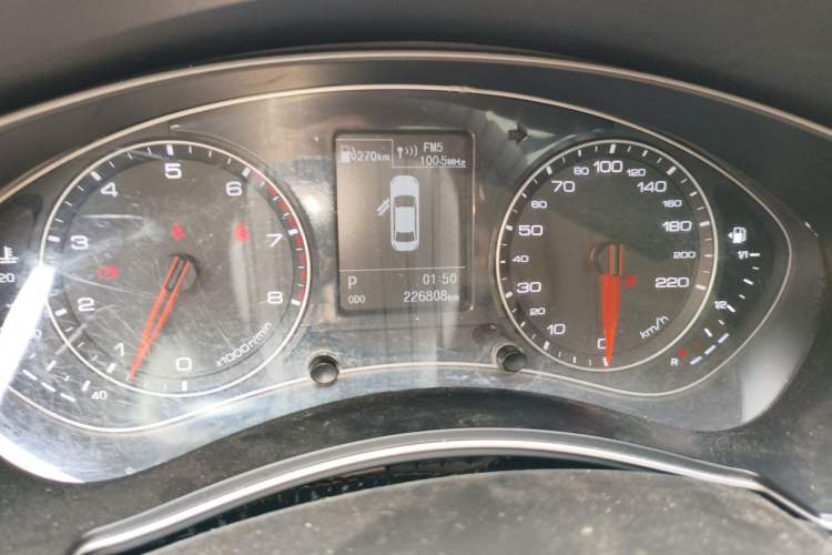 Used Zotye Z700 2016 1.8T DCT Prestige Edition Instrument Cluster