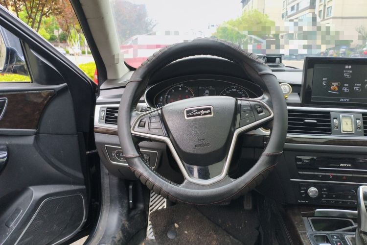 Used Zotye Z700 2016 1.8T DCT Prestige Edition Steering Wheel
