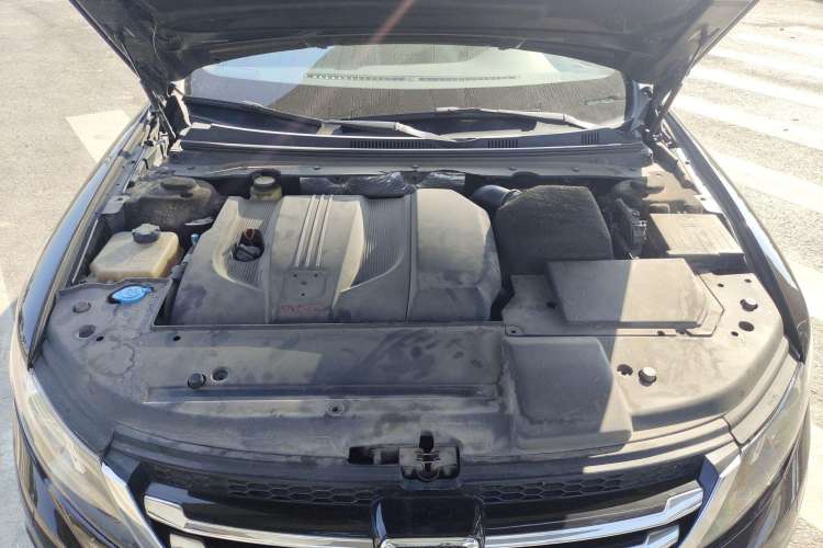Used Zotye Z700 2016 1.8T DCT Luxury Model Engine Bay