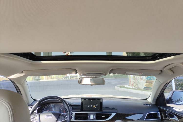 Used Zotye Z700 2016 1.8T DCT Luxury Model Headliner