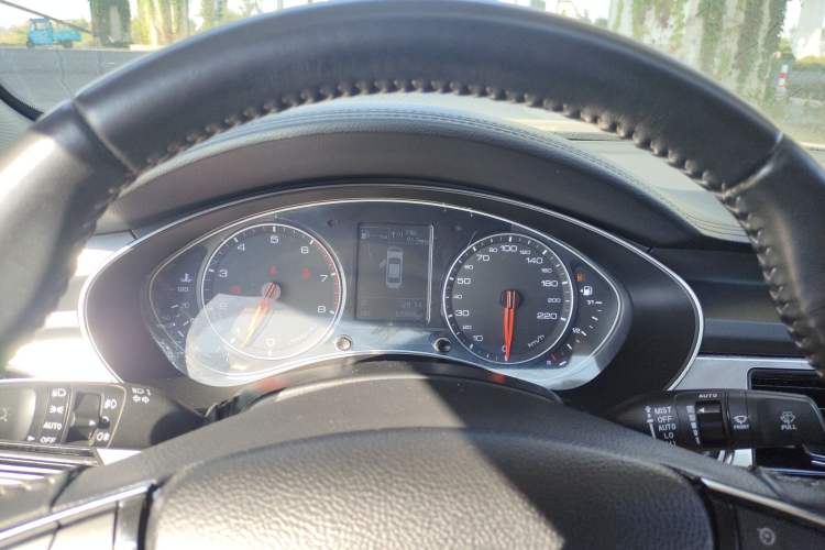 Used Zotye Z700 2016 1.8T DCT Luxury Model Instrument Cluster