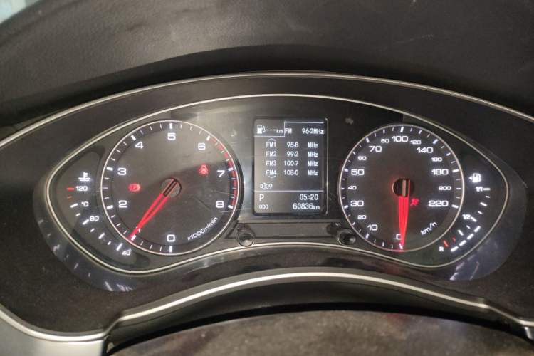 Used Zotye Z700 2016 1.8T DCT Elegant Version Instrument Cluster