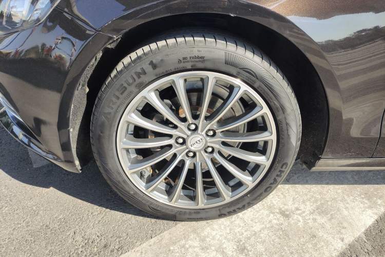 Used Zotye Z700 2016 1.8T DCT Luxury Model Left Front Wheel Hub
