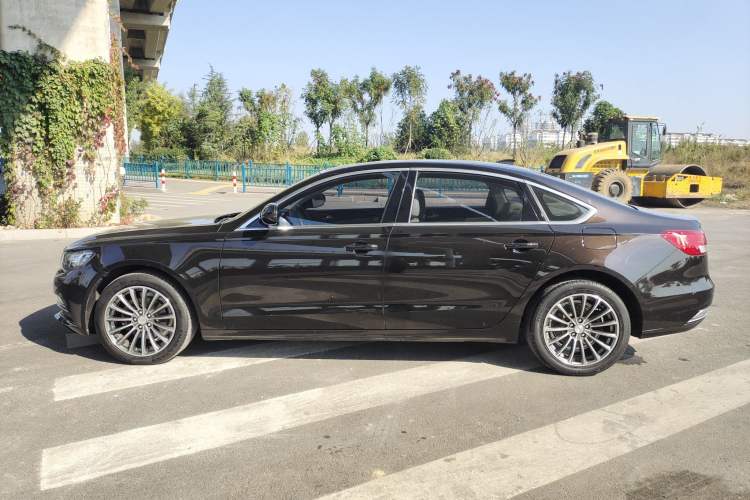 Used Zotye Z700 2016 1.8T DCT Luxury Model Left Side