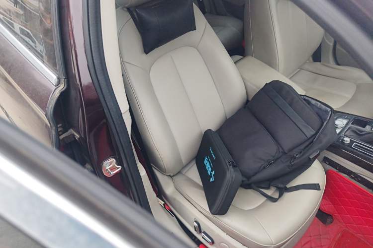Used Zotye Z700 2016 1.8T DCT Prestige Edition Right Front Seat