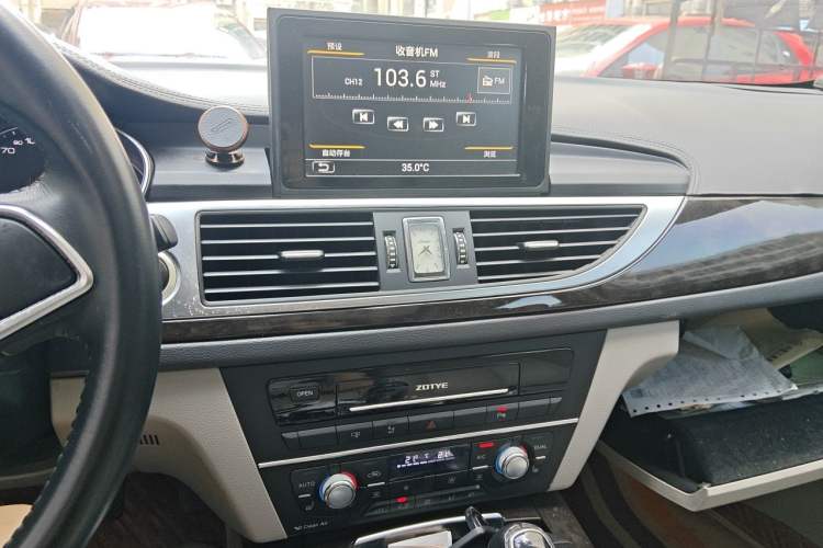 Used Zotye Z700 2016 1.8T Manual Elegant Model Audio And AC Panel