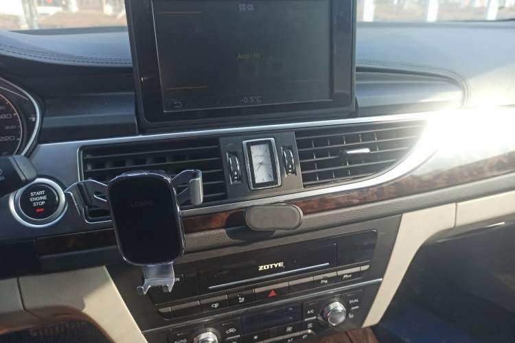Used Zotye Z700 2016 1.8T DCT Elegant Version Audio And AC Panel
