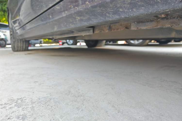 Used Zotye Z700 2016 1.8T DCT Luxury Model Chassis Front Right