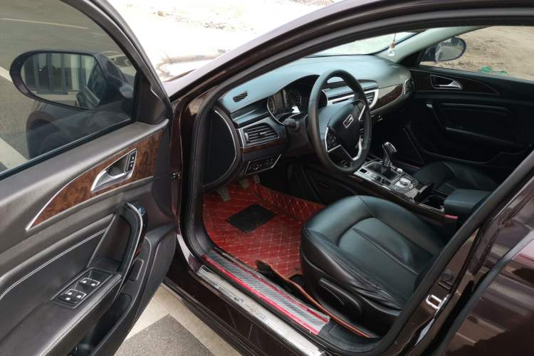 Used Zotye Z700 2016 1.8T Manual Luxury Model Driver Seat