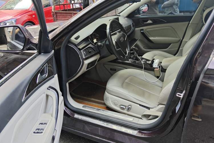Used Zotye Z700 2016 1.8T Manual Elegant Model Driver Seat