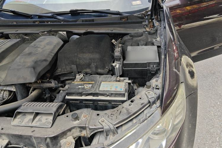 Used Zotye Z700 2016 1.8T Manual Elegant Model Engine Bay Left