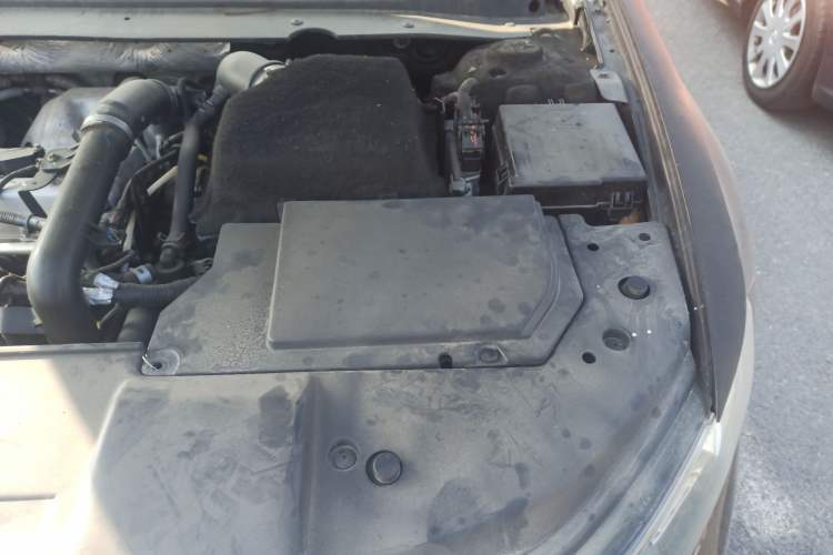 Used Zotye Z700 2016 1.8T DCT Elegant Version Engine Bay Left