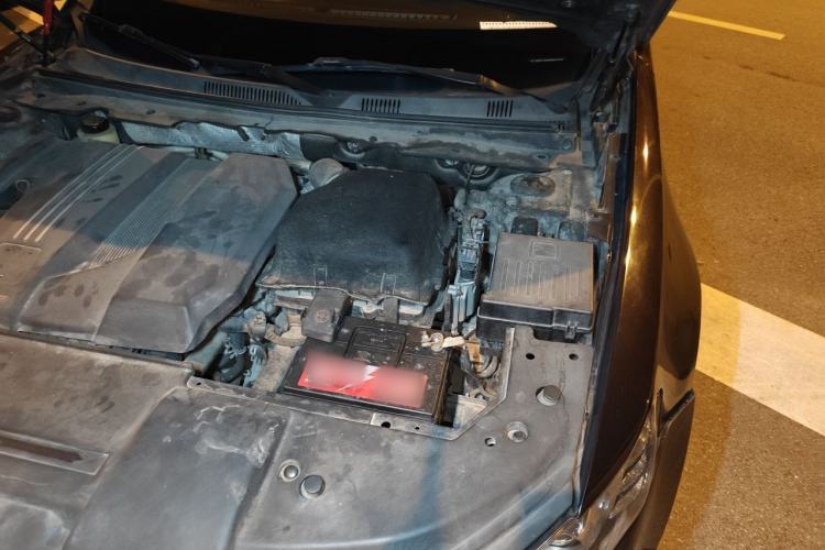 Used Zotye Z700 2016 1.8T DCT Prestige Edition Engine Bay Left