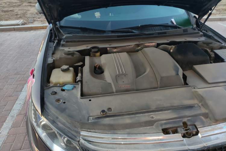 Used Zotye Z700 2016 1.8T DCT Prestige Edition Engine Bay Right
