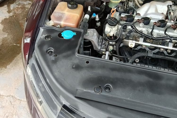 Used Zotye Z700 2016 1.8T DCT Elegant Version Engine Bay Right