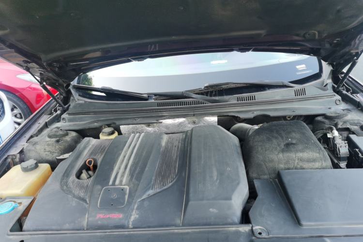 Used Zotye Z700 2016 1.8T DCT Luxury Model Engine Bay