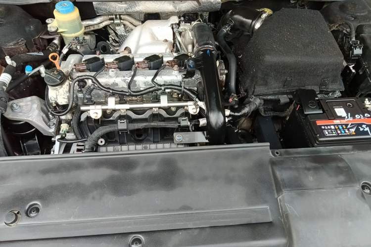 Used Zotye Z700 2016 1.8T DCT Elegant Version Engine Bay