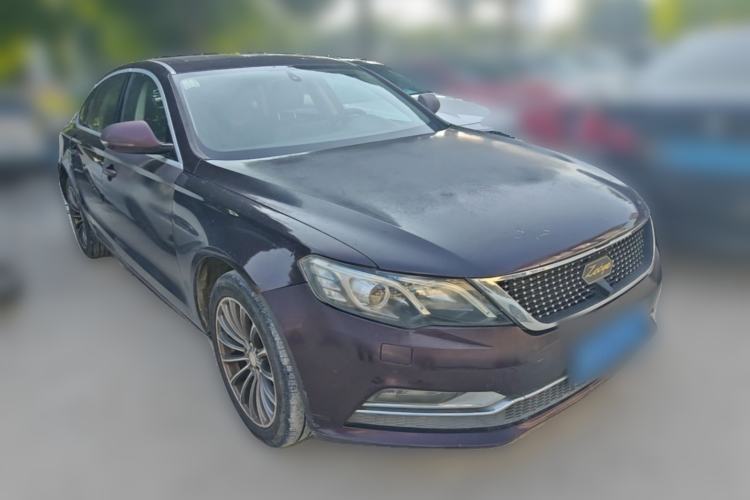 Used Zotye Z700 2016 1.8T DCT Luxury Model Front Right 45 Deg