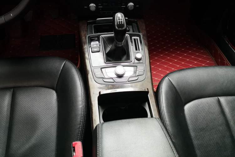 Used Zotye Z700 2016 1.8T Manual Luxury Model Gear Lever