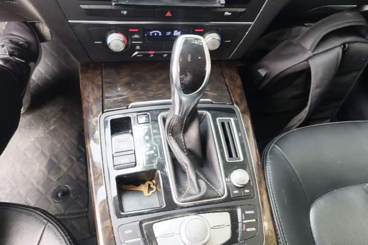 Used Zotye Z700 2016 1.8T DCT Luxury Model Gear Lever